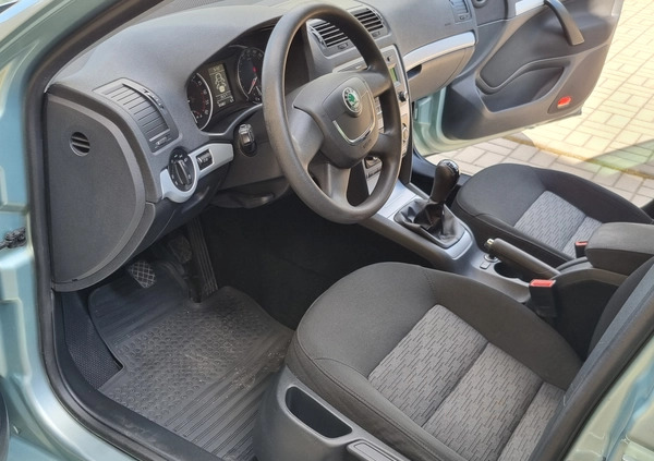 Skoda Octavia cena 19900 przebieg: 193000, rok produkcji 2009 z Żary małe 704